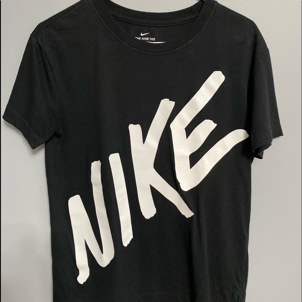 The Nike Tee Dri-Fit